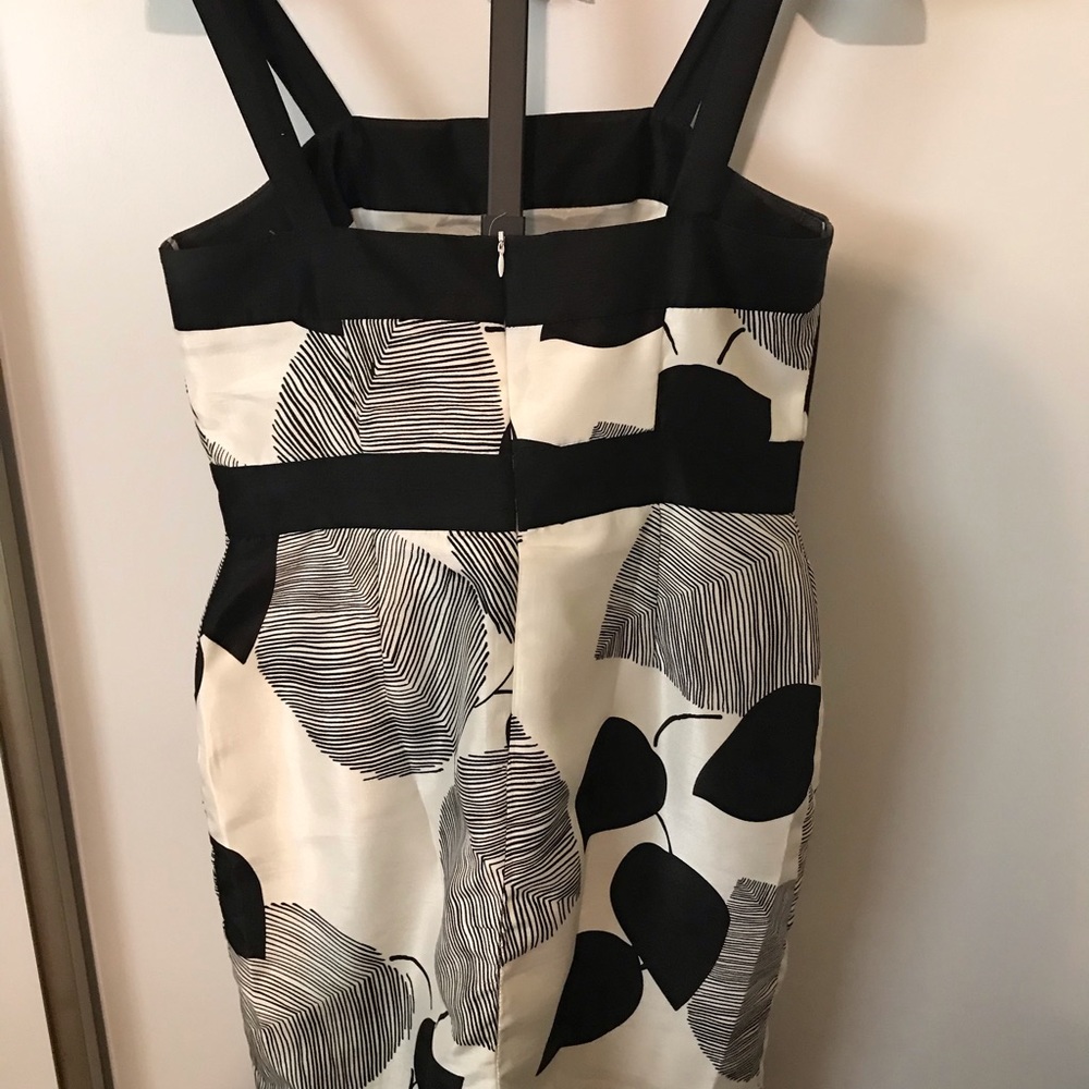 Dress - Picture 4 of 4